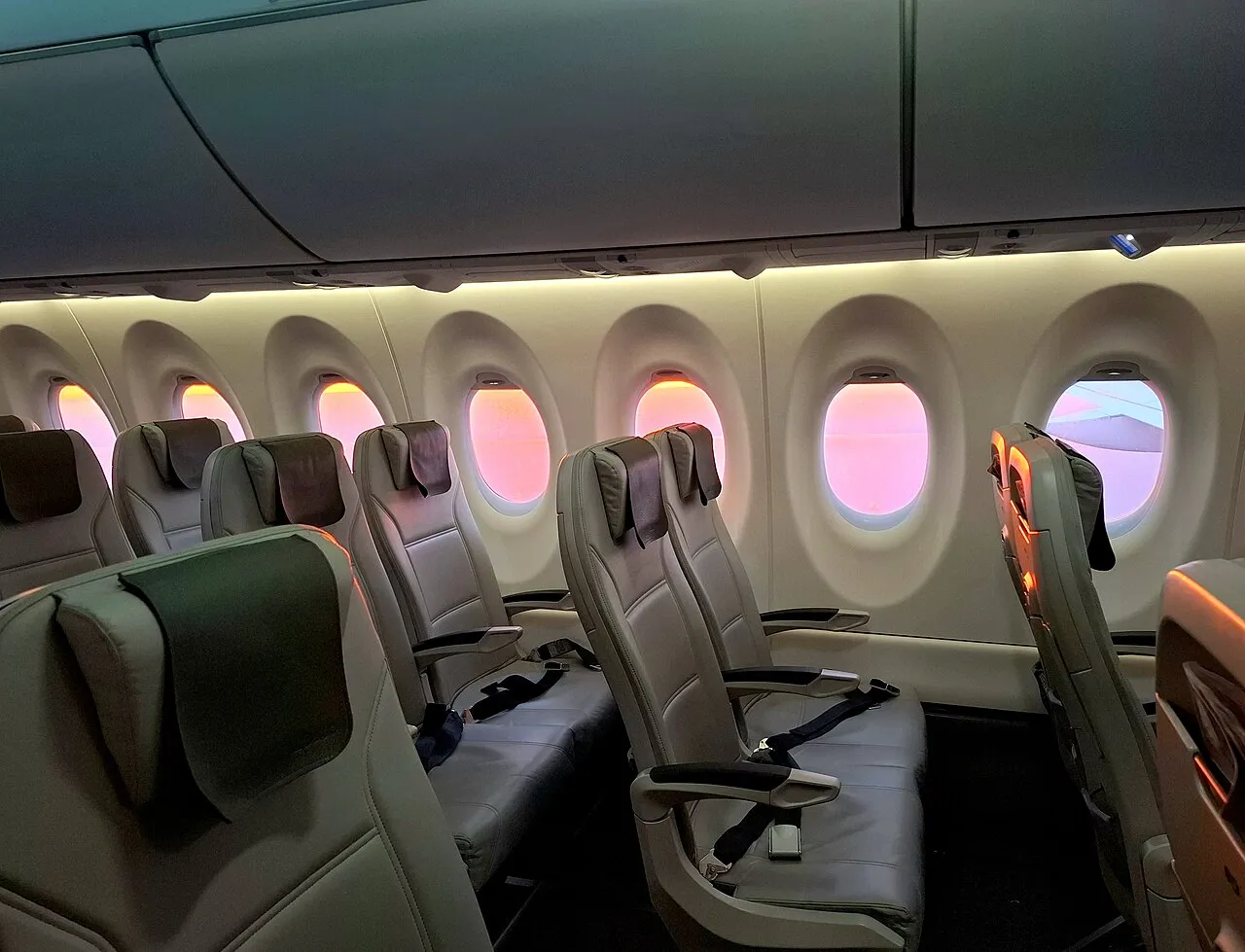 airBaltic Airbus A220