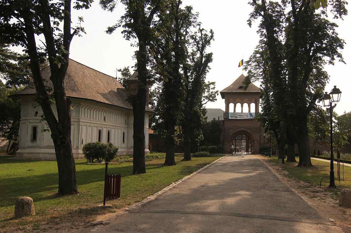 Palatul Mogoșoaia; perchezițiile au avut loc în localitate — foto ilustrativă