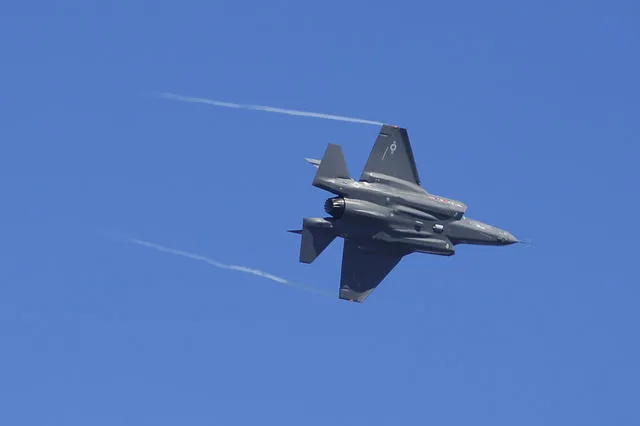 F-35 fighter jet