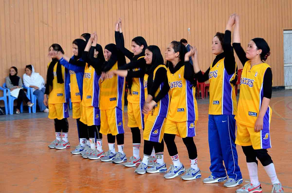 basketball game youth