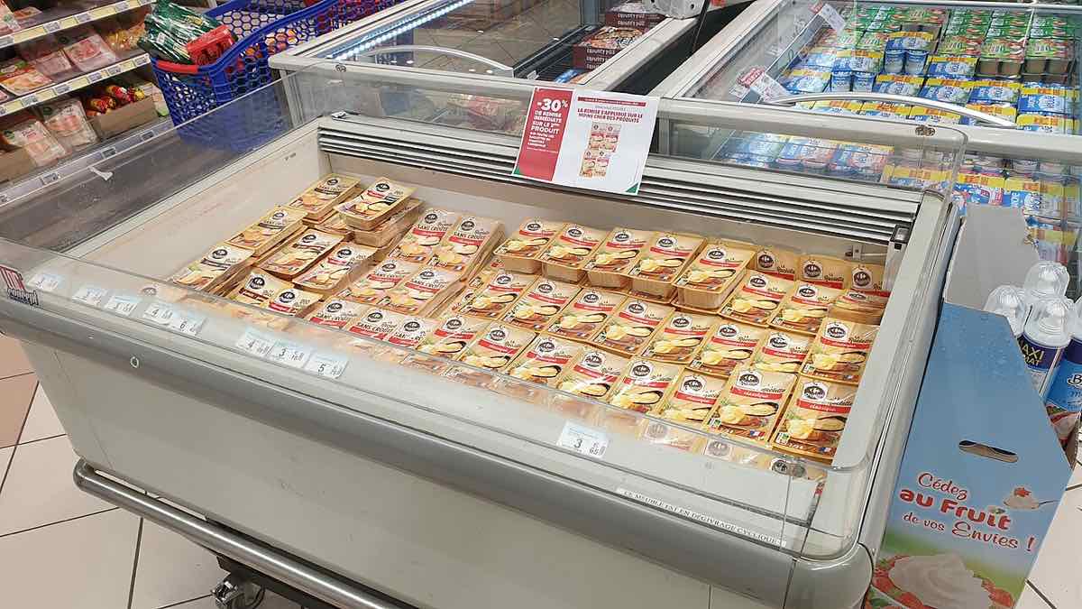supermarket refrigerator France