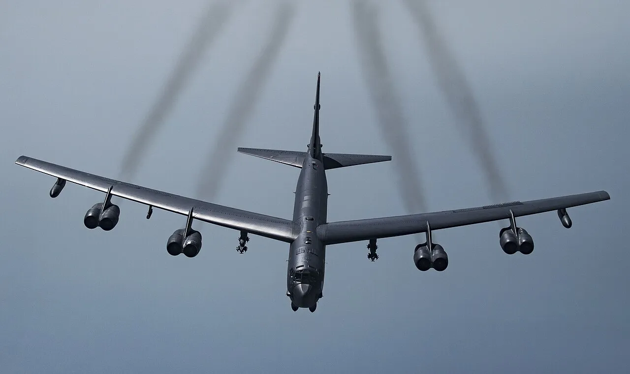 Un B-52 Stratofortress în zbor (foto ilustrativă, nu de la accident)