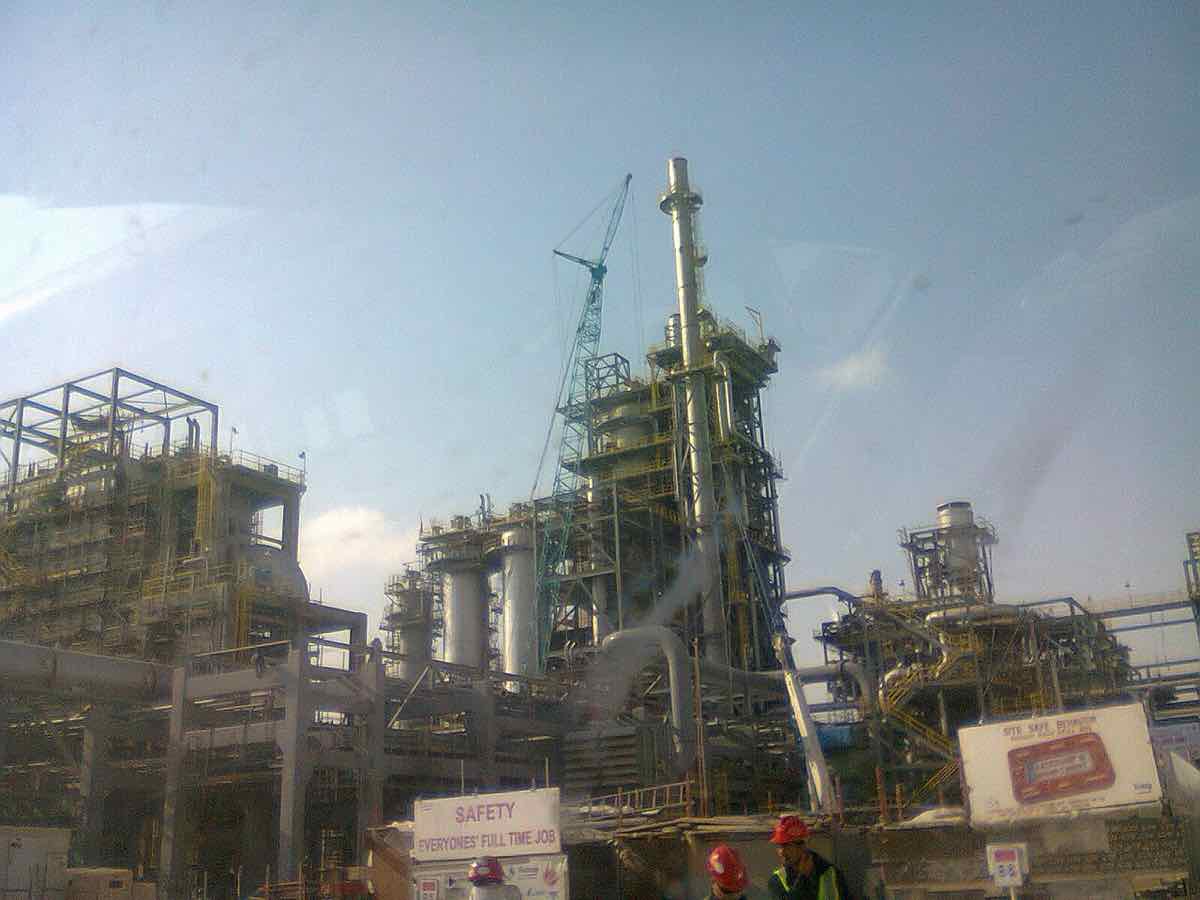 oil refinery Saudi Aramco