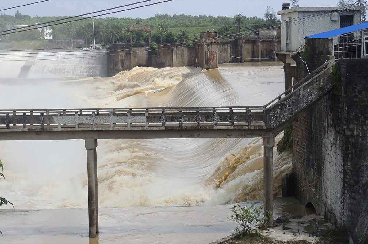 river dam water