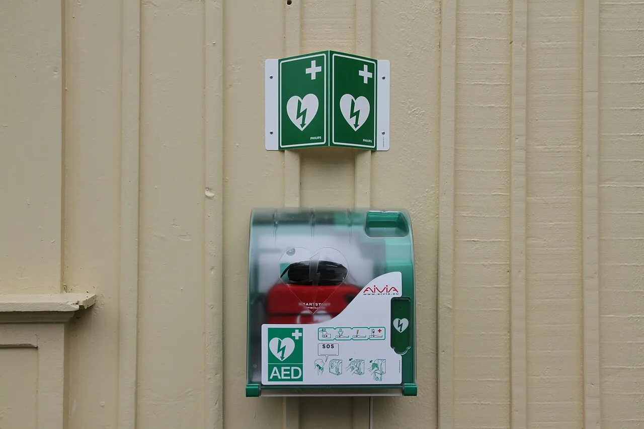 defibrillator Sweden