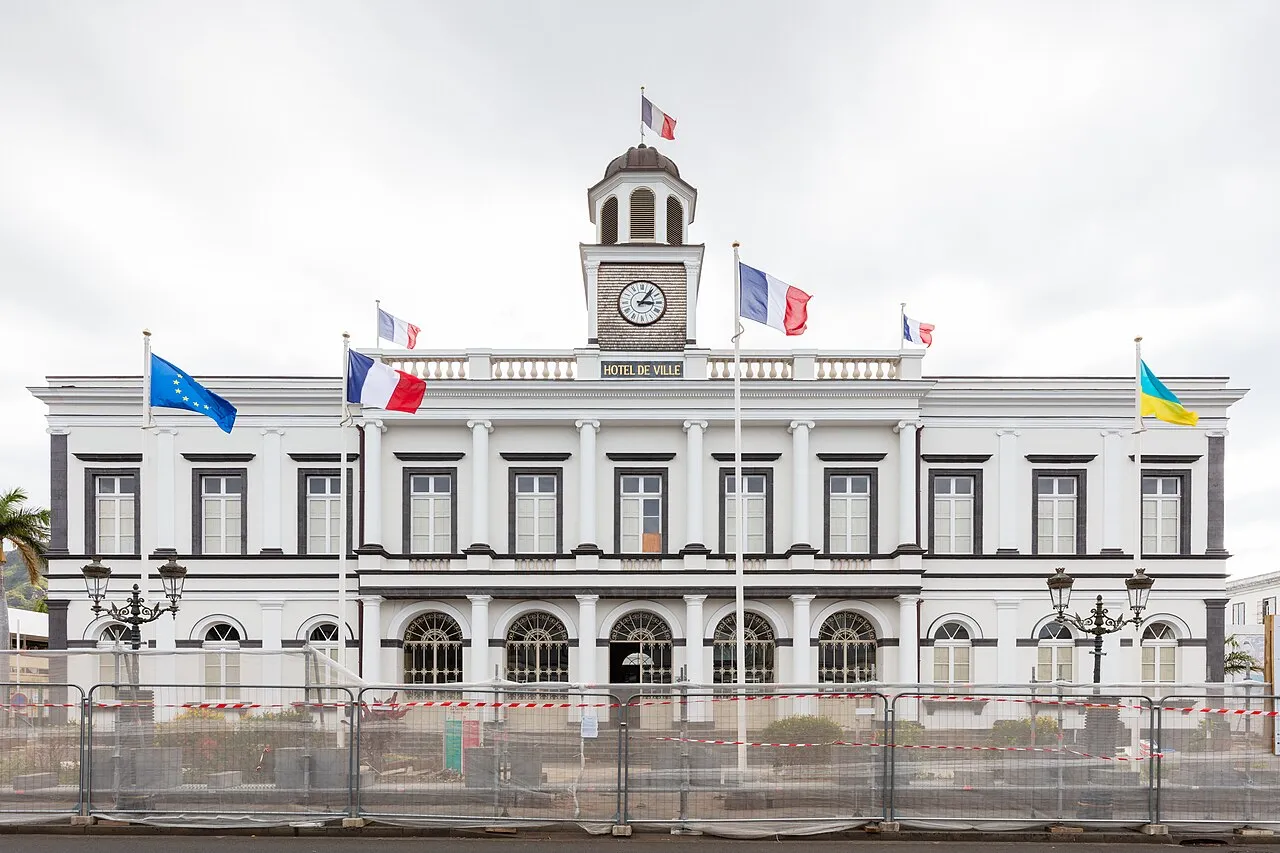 Primăria din Saint-Denis, Réunion, orașul lângă care a fost ancorat tancul