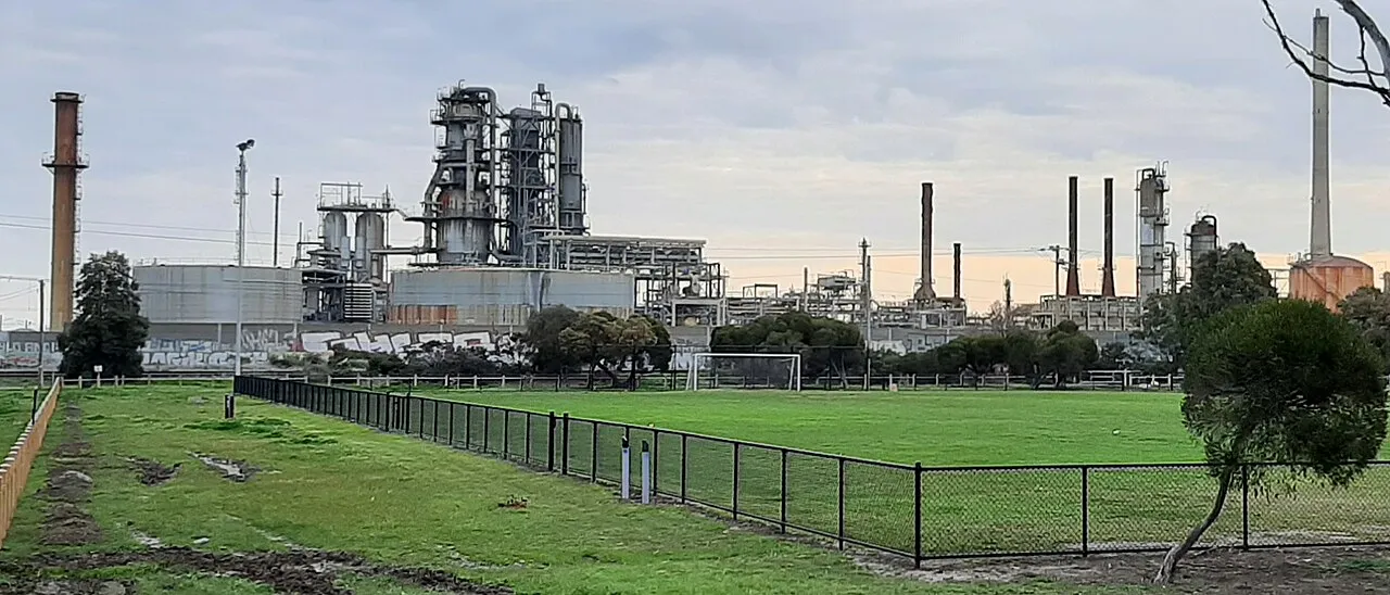 oil refinery industrial plant